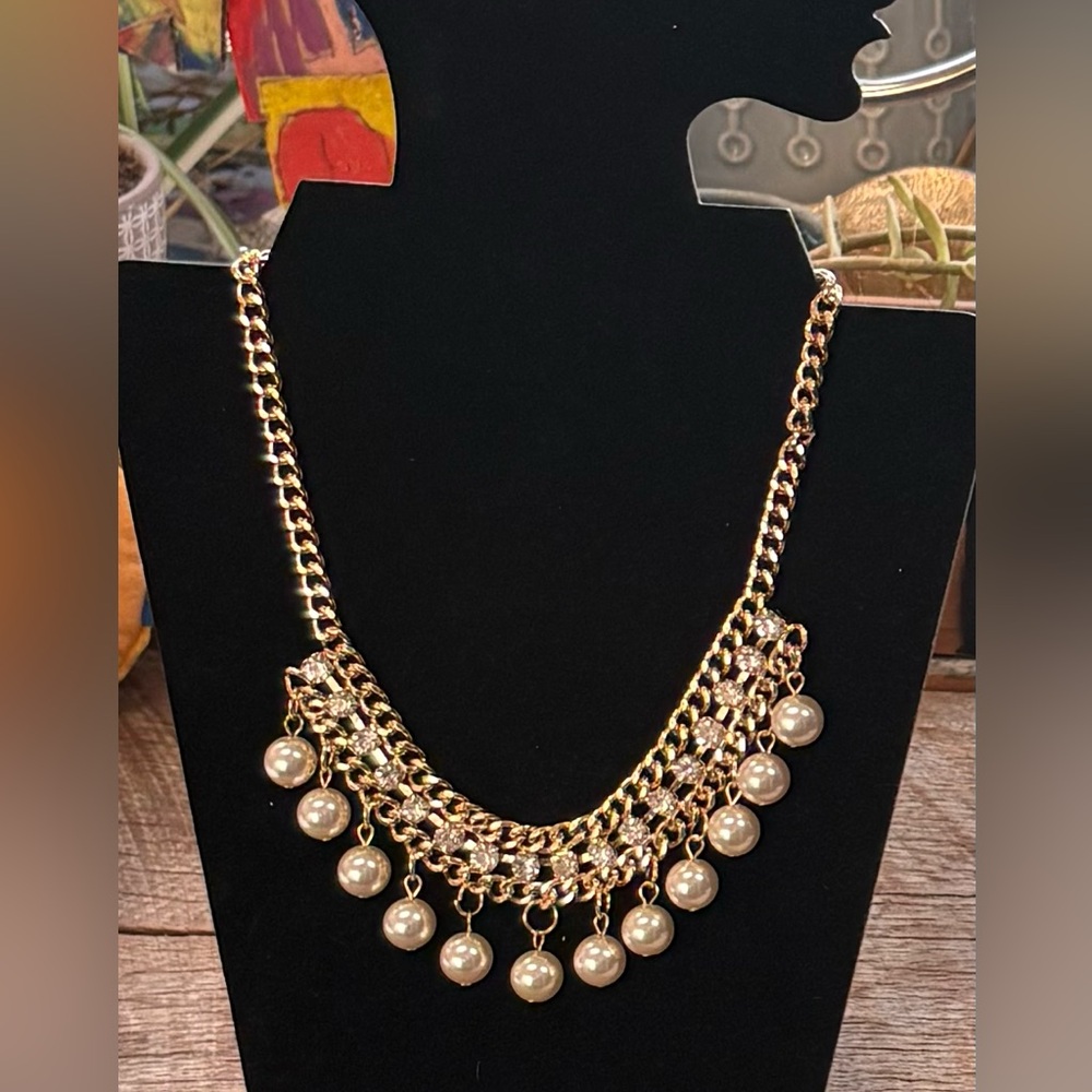 The Skyline Collection, Vanilla Bean Delight Pearl and Rhinestone Necklace, NWT